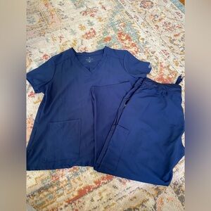 Med Couture Insight scrub set, Navy Blue, top L, bottoms large petite